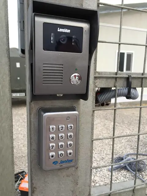Video door phone and keypad